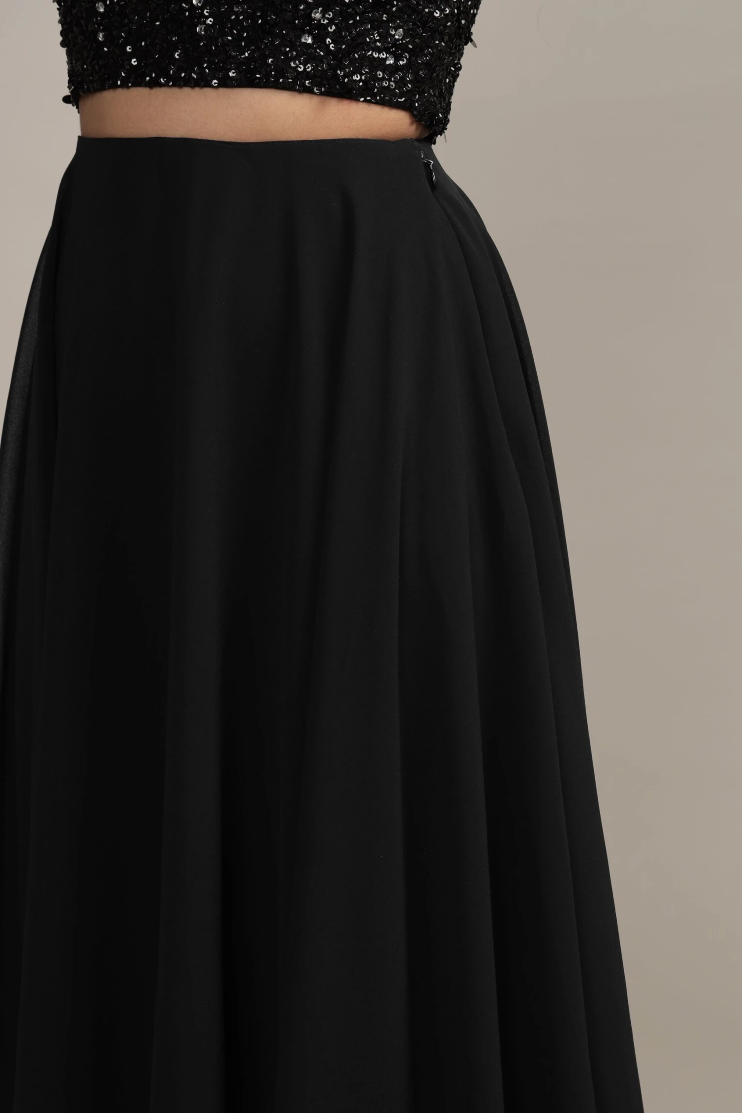 Skye Midi Skirt In Black 8 Skye Midi Skirt In Black - Image 8